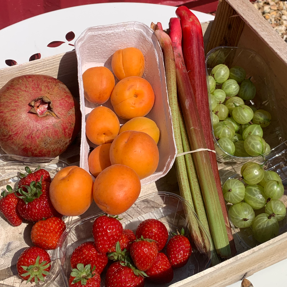Seasonal Fruit Box